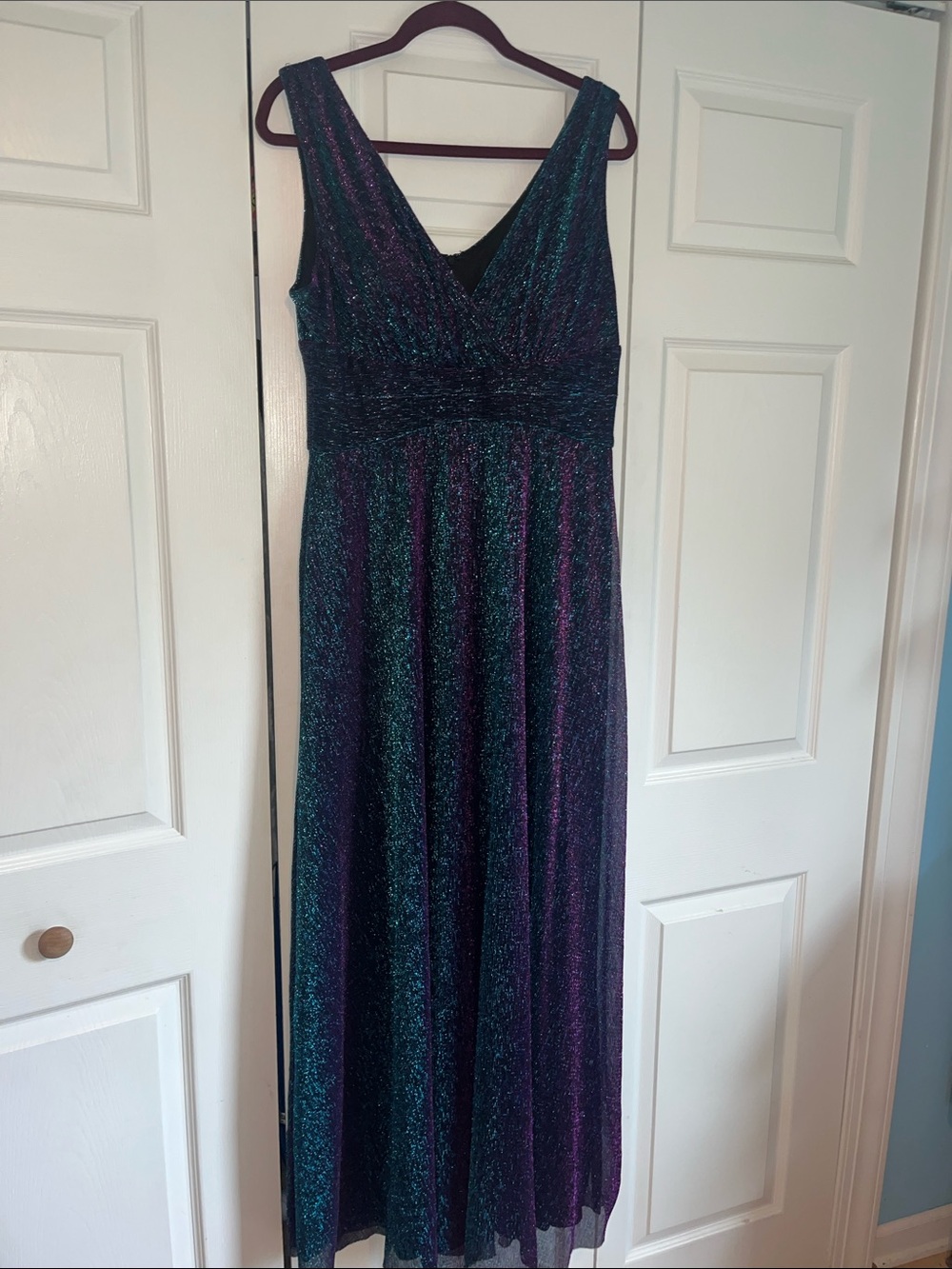 R&M Richards shimmering mermaid metallic purple blue evening gown size 12 - Picture 3 of 14
